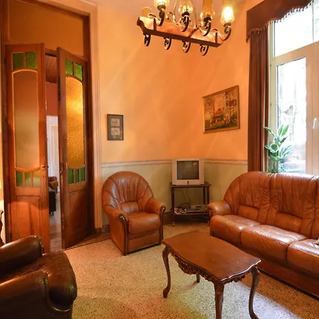 Holiday home Family In Ferrieres Grimonster